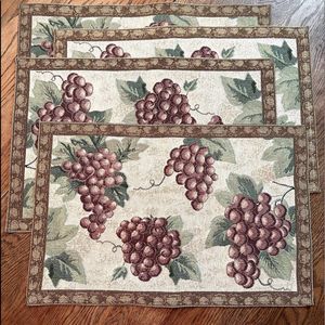 Set of 4 tapestry-style placemats